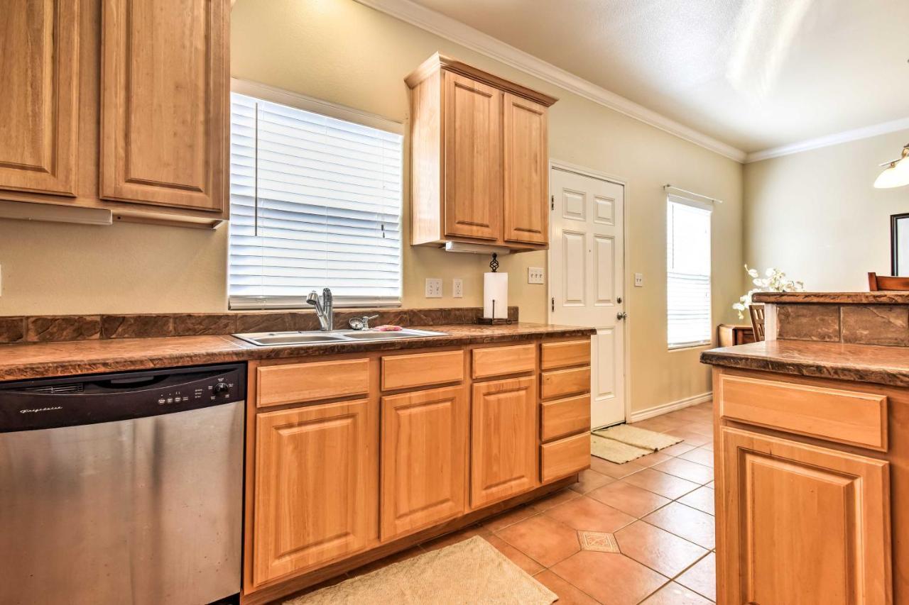 Waterfront Corpus Christi Townhome With Pool And Dock! Dış mekan fotoğraf